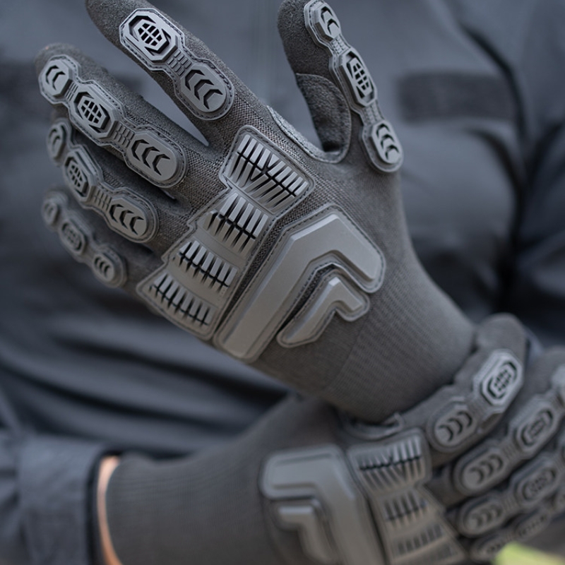Indestructible Tactical Anti-Cutting Mechanical Gloves