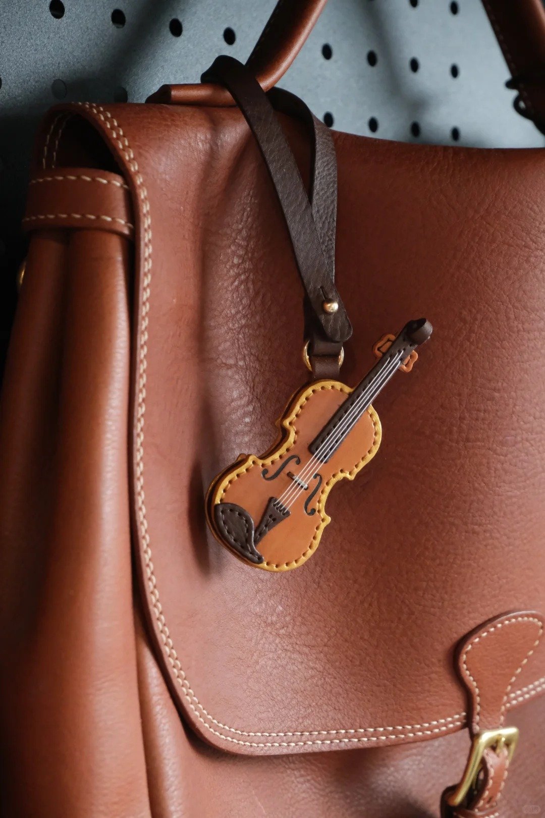 🔥Hot Sale 49% OFF🎁Crafted Leather Violin & Cello Keychain🎻