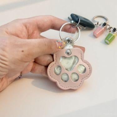 Last Day Promotion 70% OFF - 🐾Pet Paw Shaped Leather Keychain