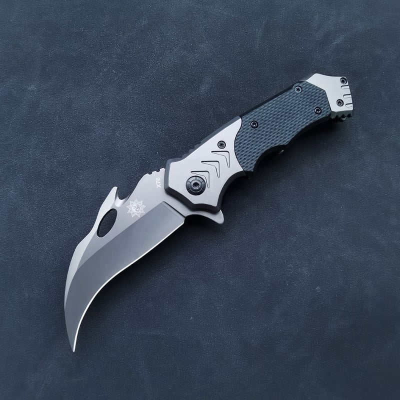 Self-defense sharp folding claw knife