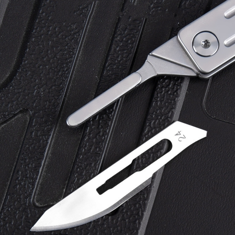 Mini carving knife utility knife