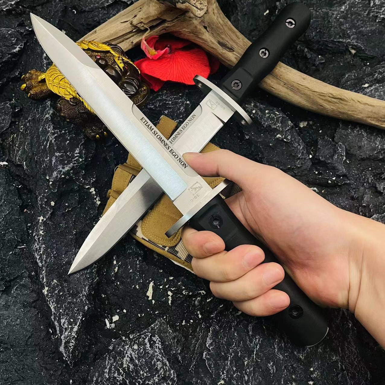 Multifunctional outdoor self-defense knife (with Bandage)