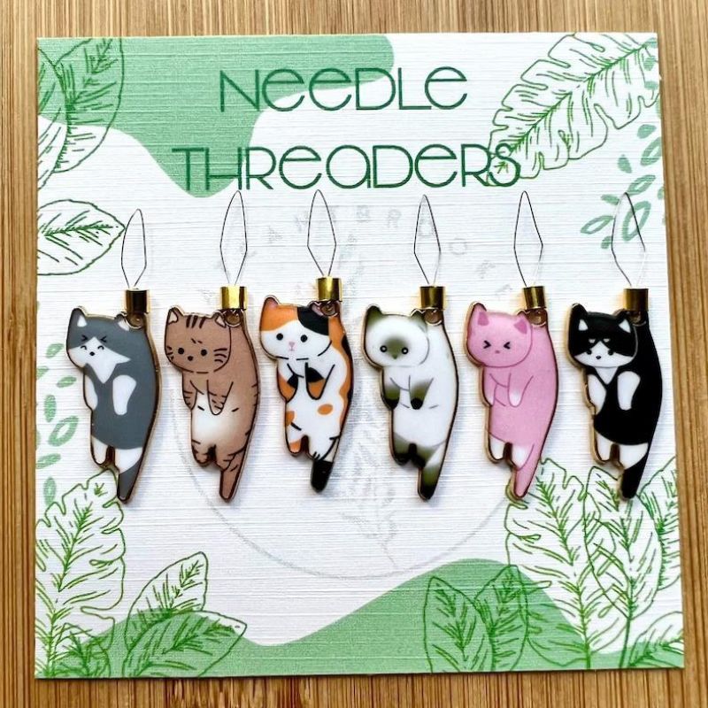 (🌲EARLY CHRISTMAS SALE - 49% OFF) Magnetic Cat Needle Threader🐱