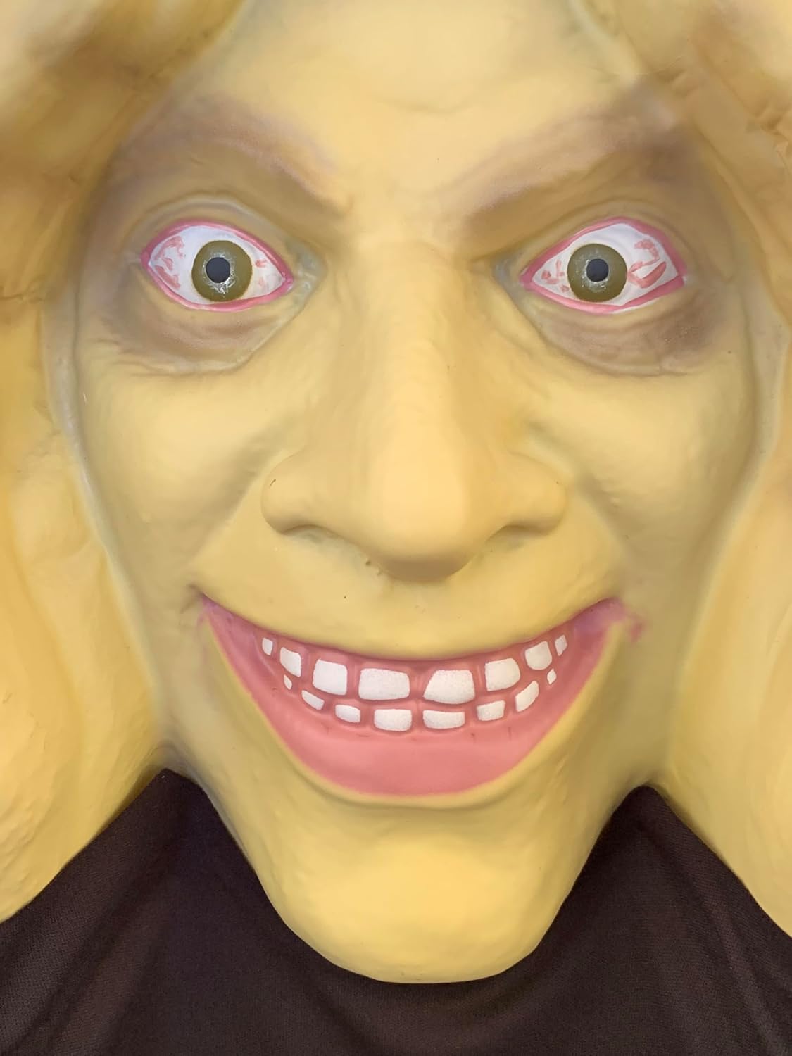 Scary Peeper Window Prop for Halloween Pranks