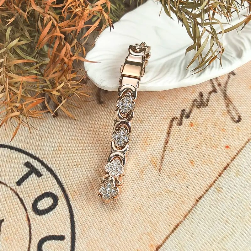 🌟 Fresh Week Fresh Deals 60% OFF-🍀Clover Copper Magnet Bracelet【Buy 2 Free Shipping】