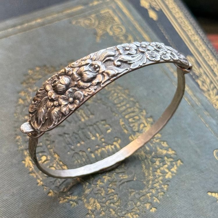 🔥LAST DAY 49% OFF✨Handmade Sterling Spoon Bangle - Crafted from Authentic Vintage Silverware