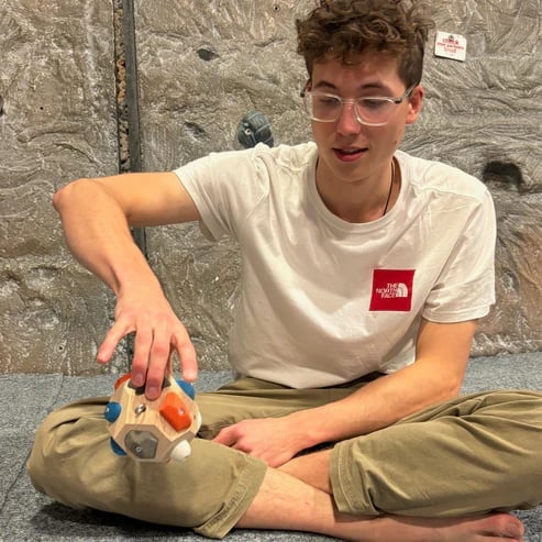 🎁TikTok Last Day Sale - 70% OFF🧗‍♀️ Boulder Block – Portable Finger Boulder Climbing Game