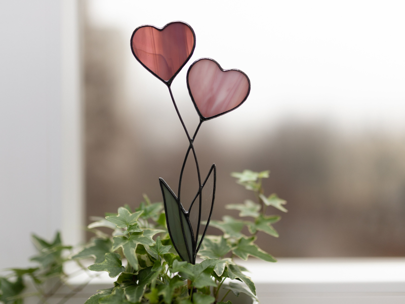 💝2023 Mother's Day Save 48% OFF🎁Stain Glass Heart Plant Stake(BUY 3 GET FREE SHIPPING&EXTRA 20% OFF)