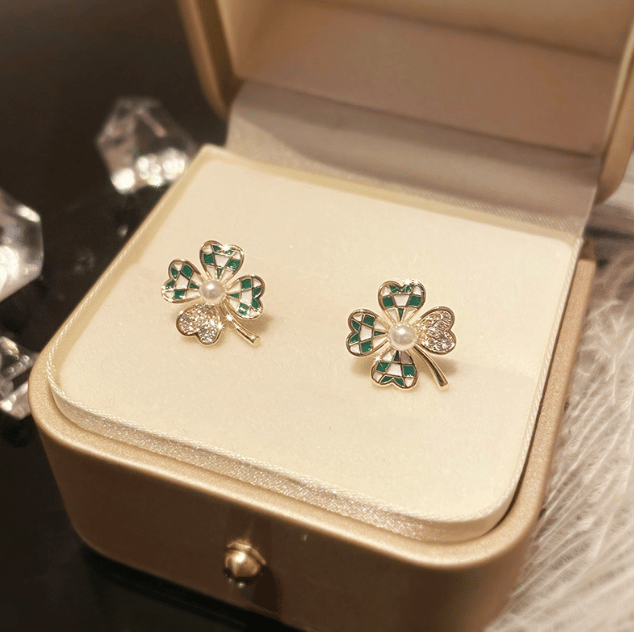 (Early Christmas Sale- 50% OFF) Four Leaf Clover Pearl Stud Earrings- BUY 2 FREE SHIPPING