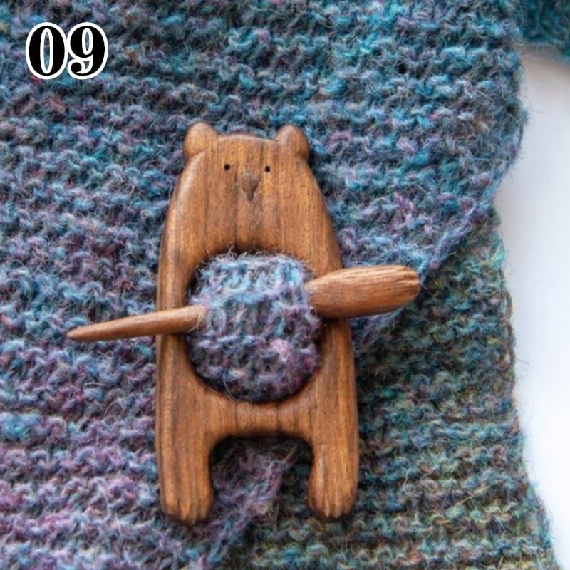 🔥LAST DAY 50% OFF🔥Brooch pin with wooden animal pattern (sweater clip)