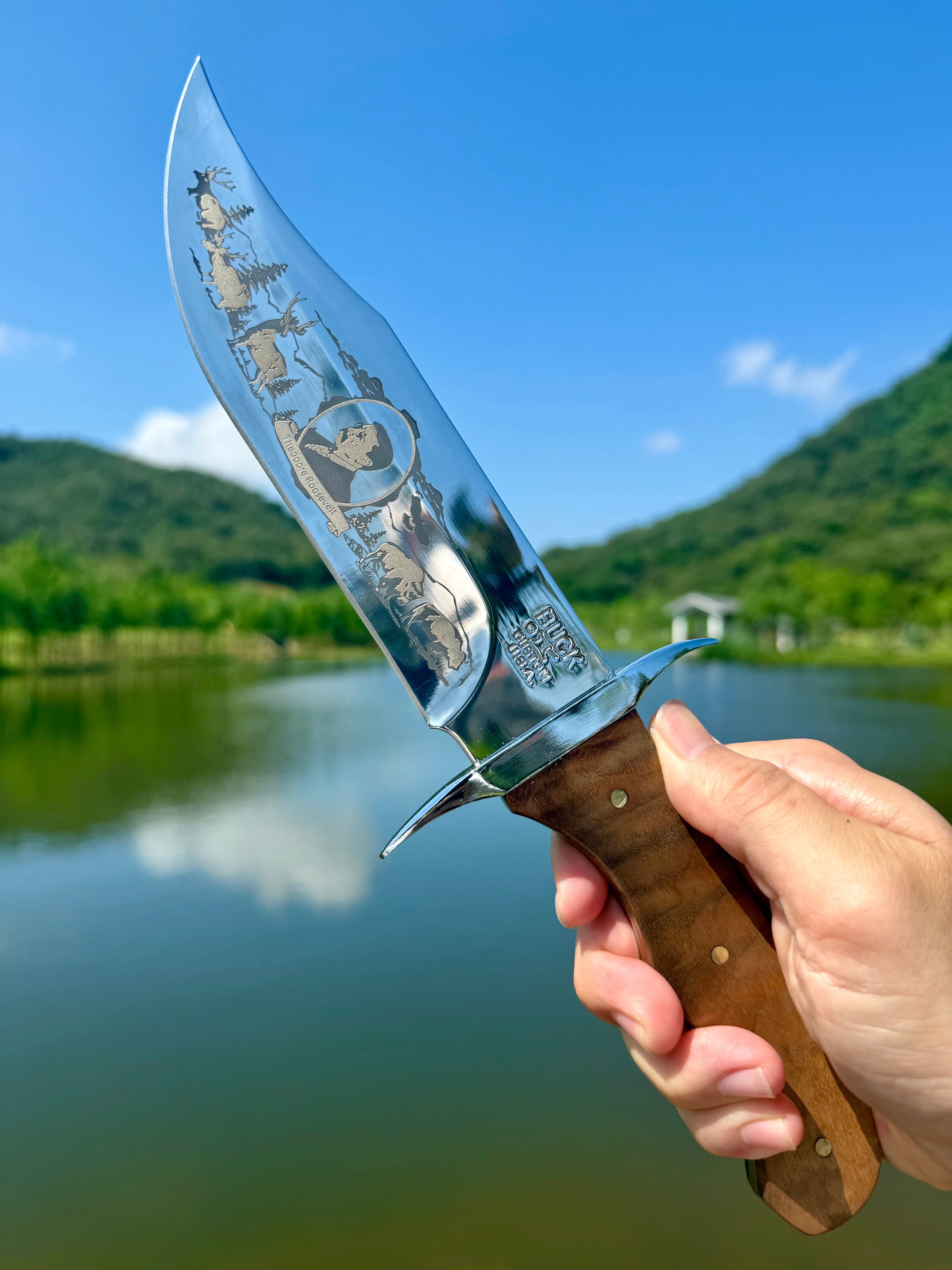 Buck Anniversary Outdoor Knife