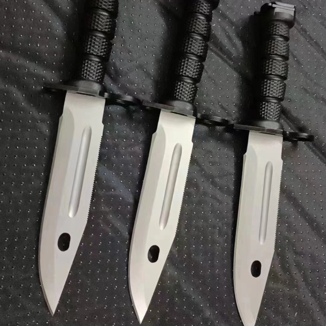 Pioneer Multifunctional Outdoor Adventure Tactical Knife