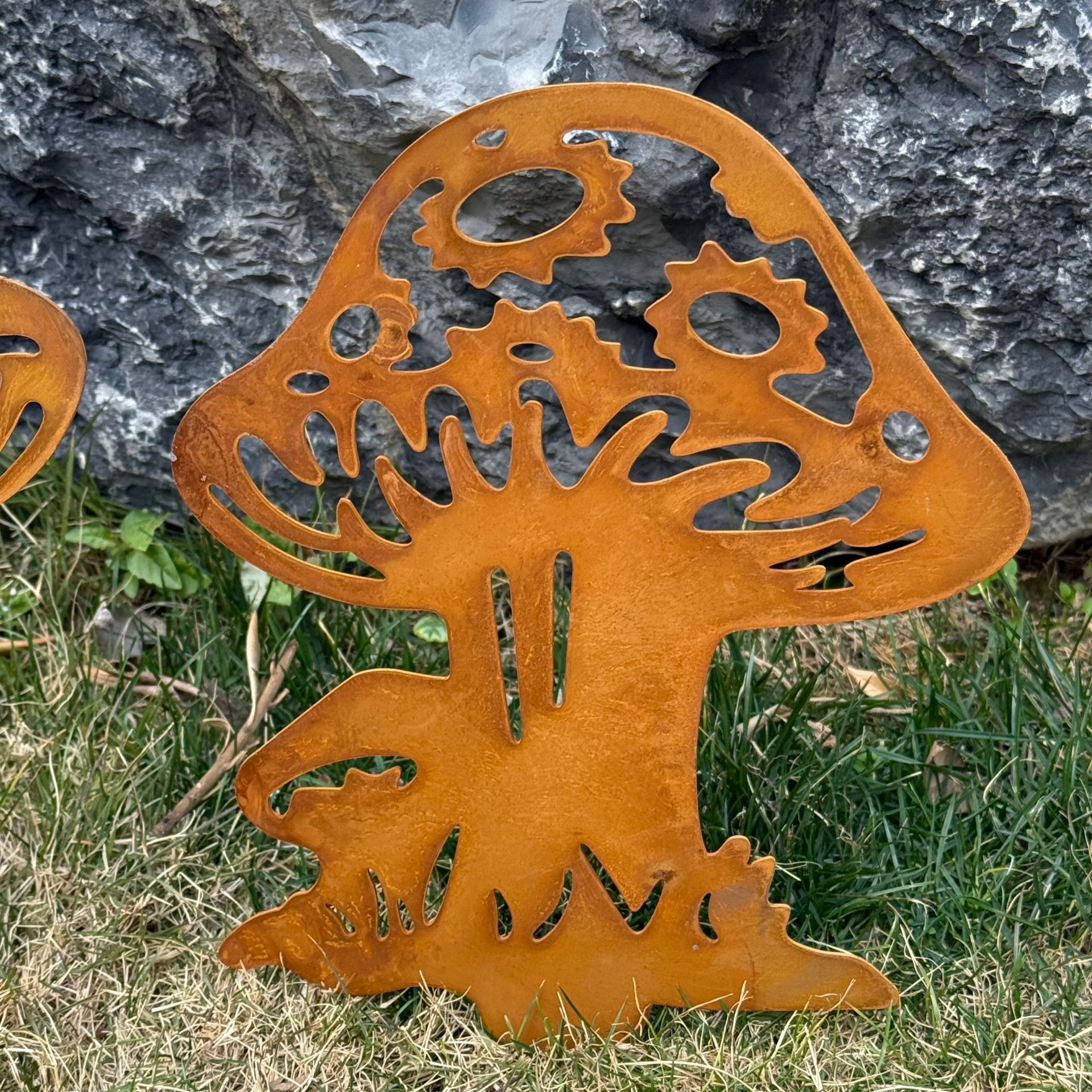 🔥 4th of July Sale – 50% OFF! Minimalist Metal Mushroom Garden Stake – Outdoor Memorial & Home Garden Art for Lawn Decoration