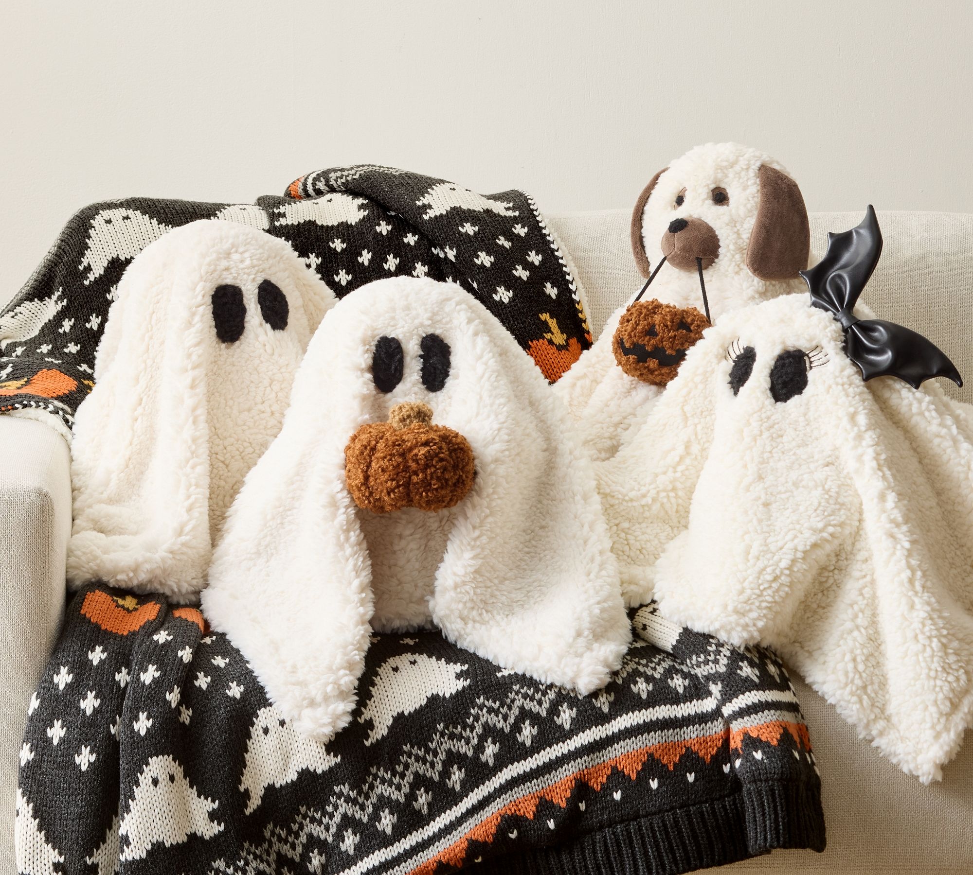 <strong>🎃Early Halloween Sale - 48% OFF</strong> 👻Ghost with Pumpkin🎃 Pillow Halloween