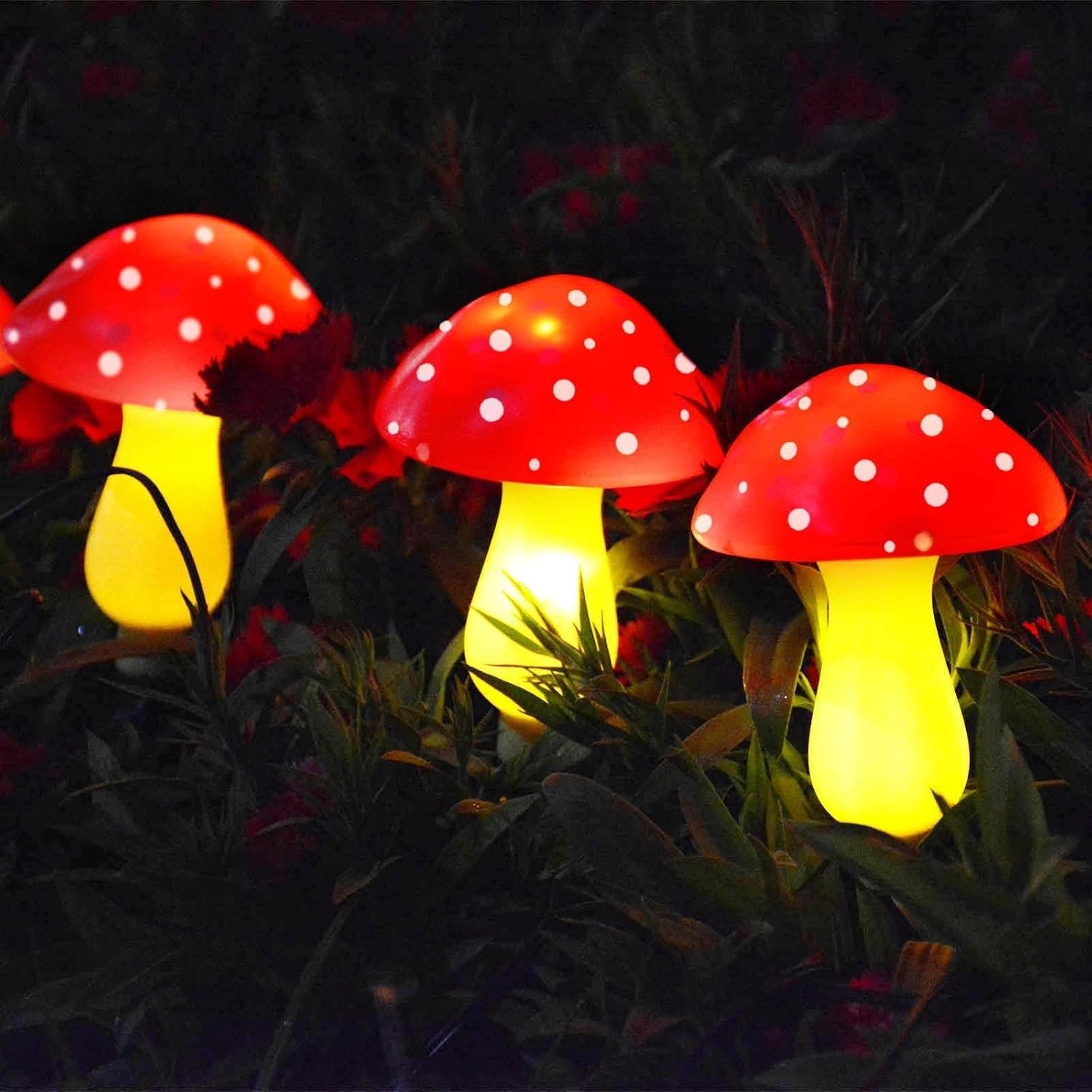 🔥Last Day 50% OFF - Rainproof mushroom solar lamp: garden decoration