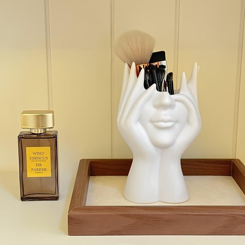 🎁TikTok Last Day Sale - 70% OFF🎉Creative hand-shaped makeup brush holder  flower stand