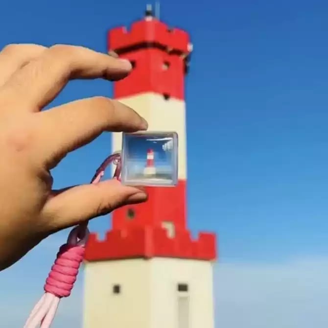 🎁TikTok Last Day Sale - 70% OFF⭐Crystal Pixel Filter Stone Keychain: A Pocket - sized Photo Enhancer🌈