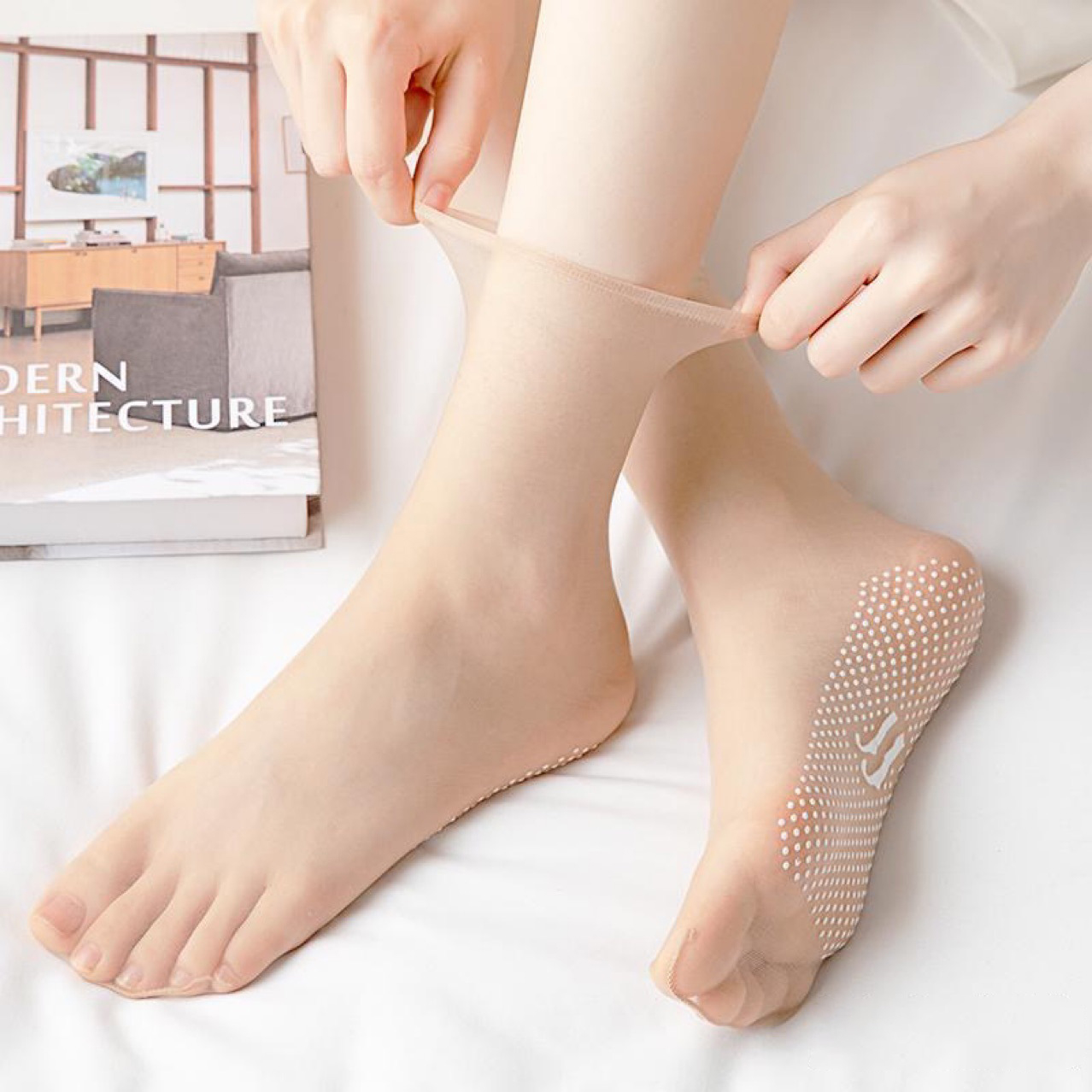 (🔥Last Day Promotion-60%OFF)Ultra-Thin Breathable Anti-slip Stockings--2 pairs/pack(Buy 3 get 2 Free)
