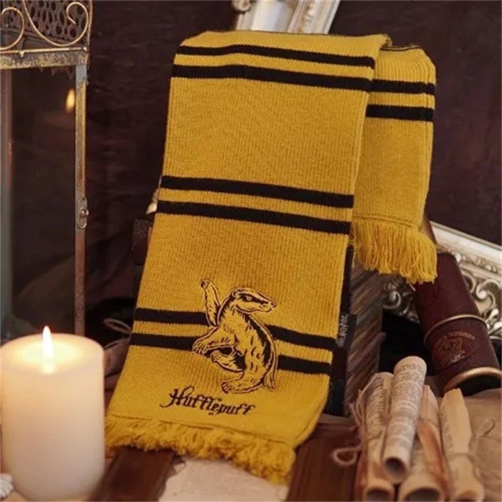 (🔥Last Day Promotion - 49% OFF) 🔥House Scarf with Crest