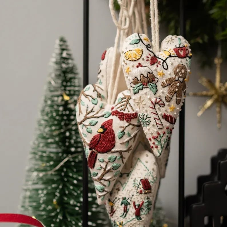 🔥Last Day Promotion 70% OFF🔥DIY Heart Shaped Hand Embroidered Christmas Ornament/Ornament Kit