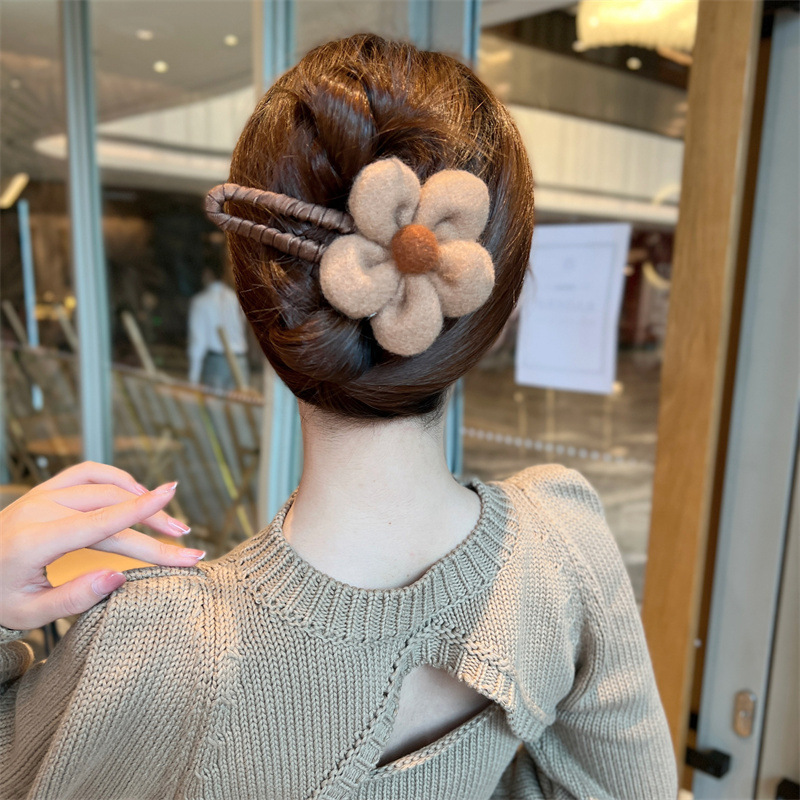 (🎄Christmas Promotion--48%OFF)Plush Flower Hair Clip(Buy 4 get Free shipping)