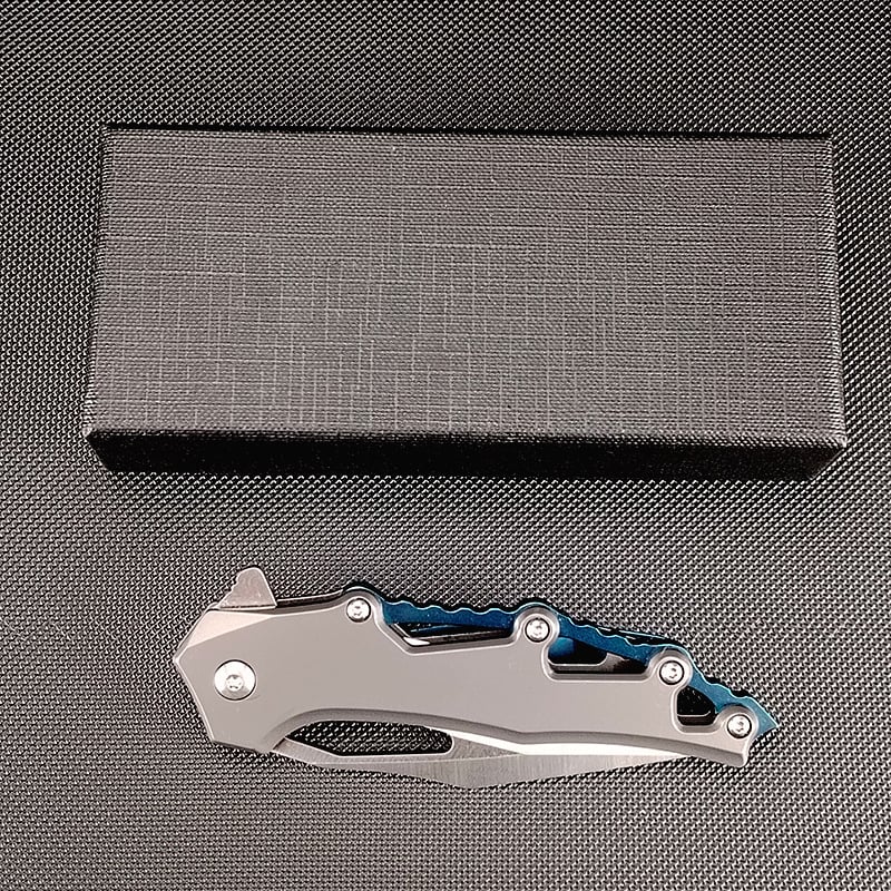 Mechanical bird portable knife