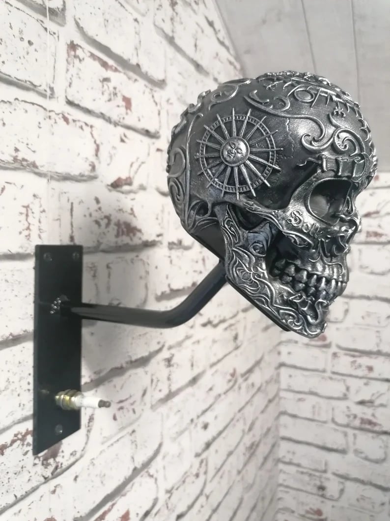 🔥Letzter Tag 50% RABATT -Totenkopfhalter für Motorradhelm und -jacke