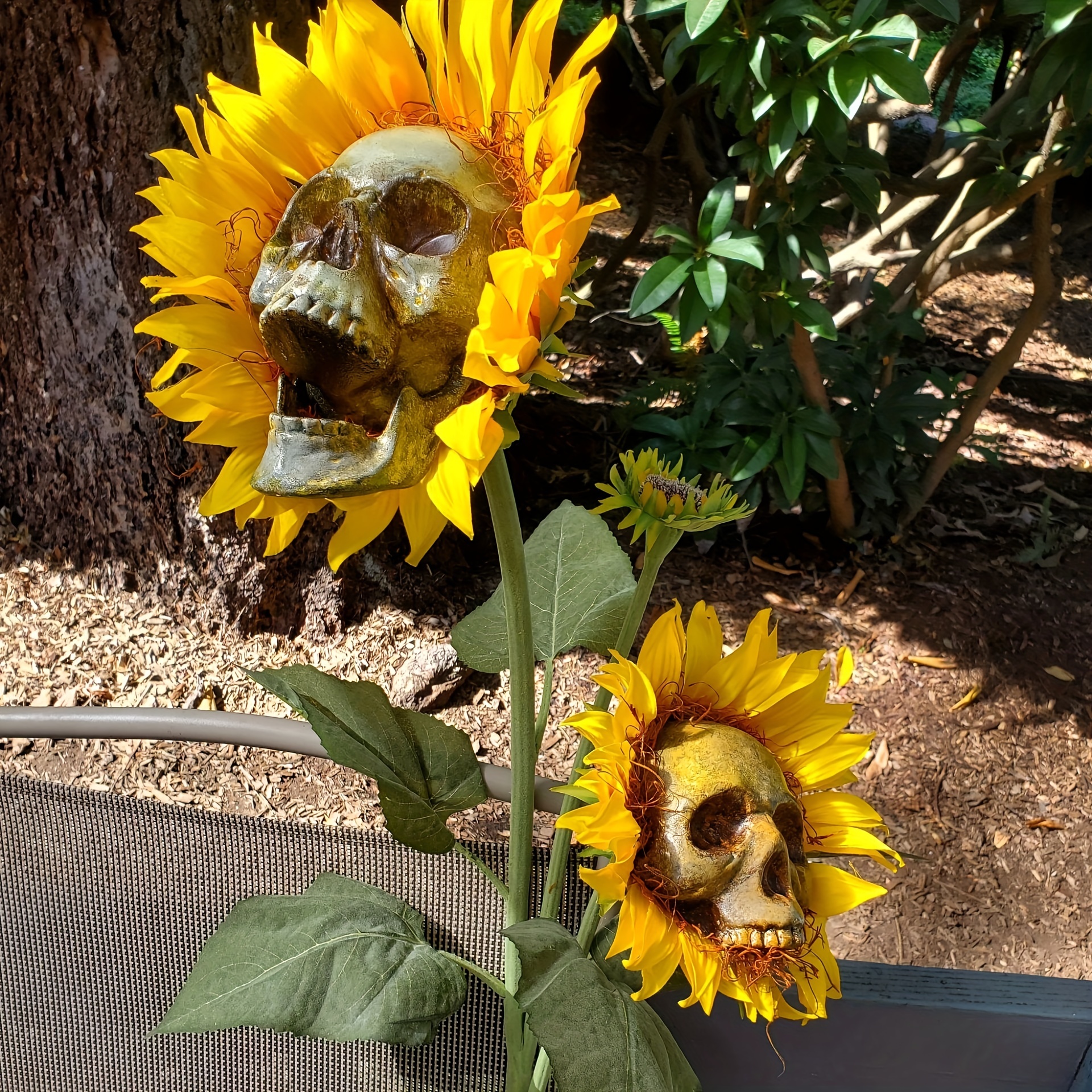 Halloween Sunflower Skull Head Garden Decoration