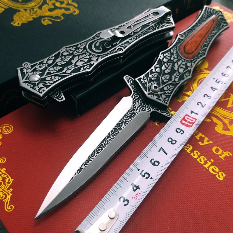 Premium Pocket Knife •