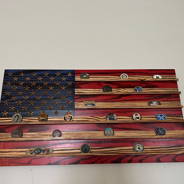 【Buy 2 Free Shipping】Challenge Coin Display Rack Holder - Rustic American Flag