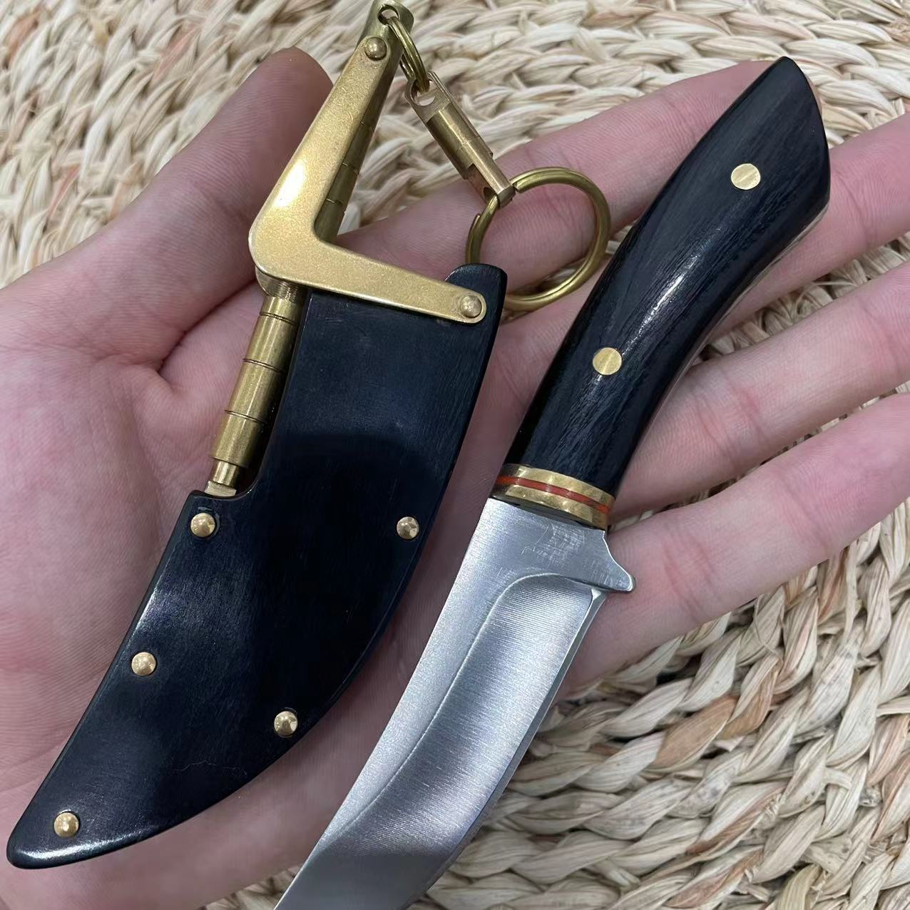 Fine handmade ornament collection knife