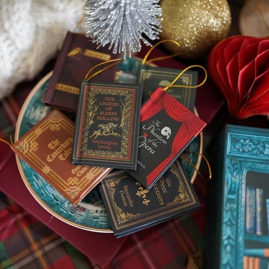 Mini Book Ornament Advent