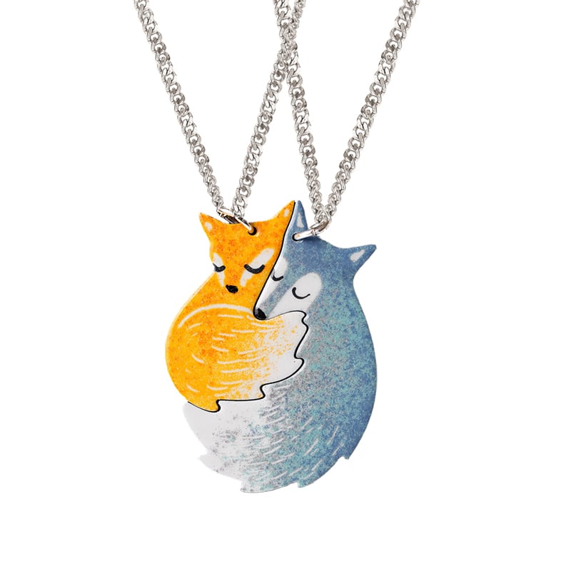 💝Valentine's Day💝 Gift🎁 Hand-painted Fox and Wolf Couple Hug Necklace (BUY 2 GET 15% OFF FREE SHIPPING)