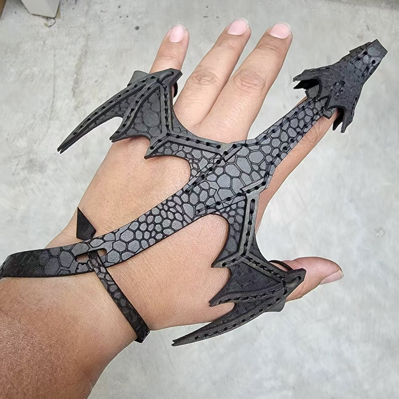 🐉Leather Hand Dragon bracelet <strong>(BUY 2 GET 2 FREE & FREE SHIPPING)</strong>