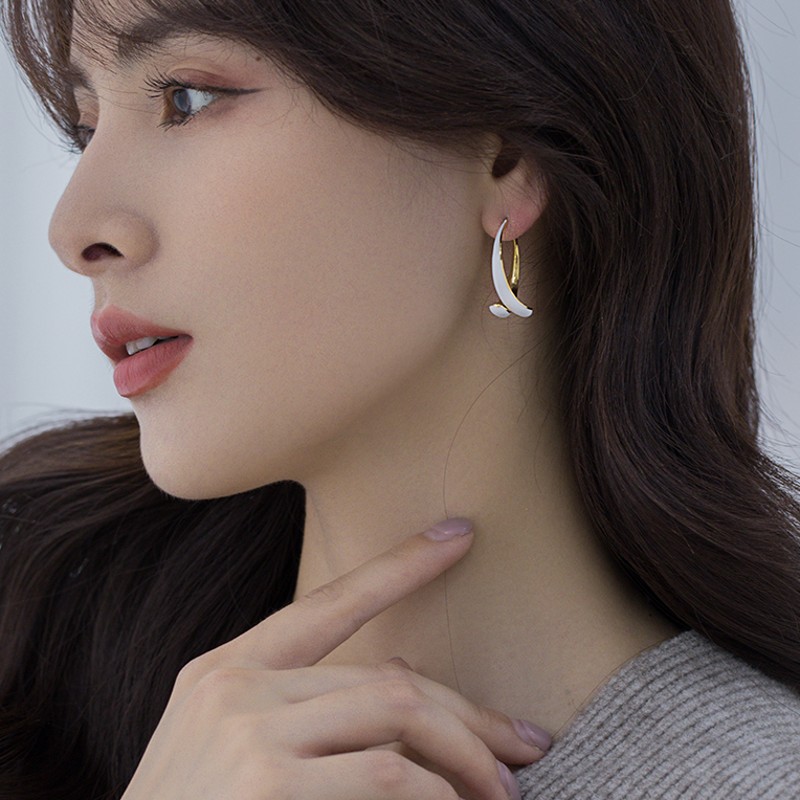 (🌲Early Christmas Sale- SAVE 48% OFF)Cross Curved Earrings✨ (Buy 3 Free Shipping)