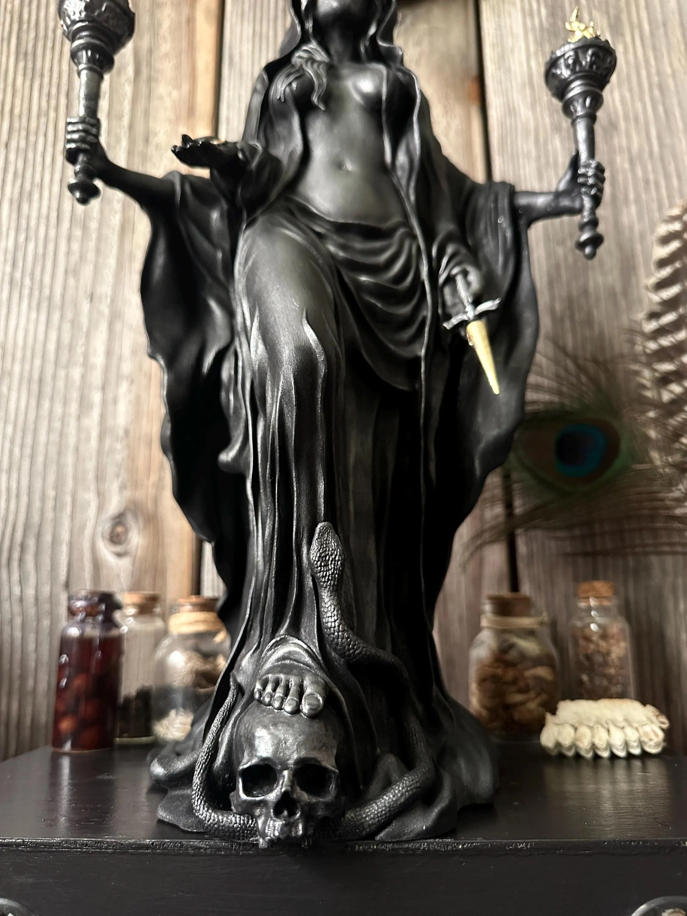 🔥Last Day 70% OFF🔮Hekate Niktipolos, The Witch of The Night🧙‍♀️