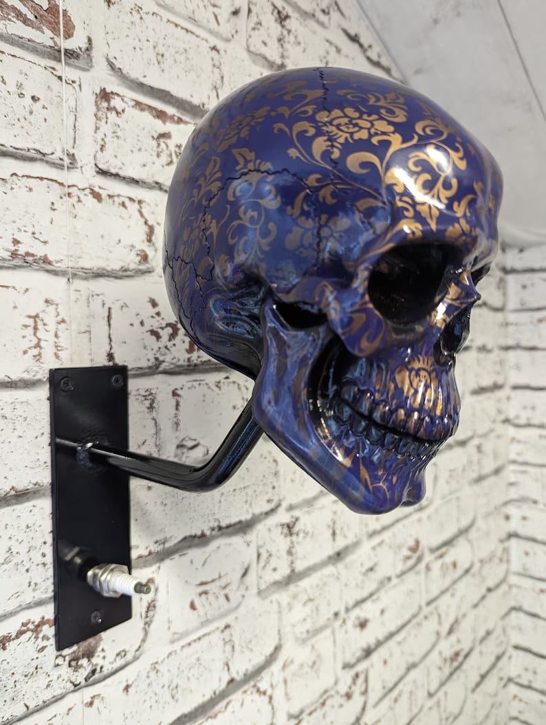 🔥Letzter Tag 50% RABATT -Totenkopfhalter für Motorradhelm und -jacke