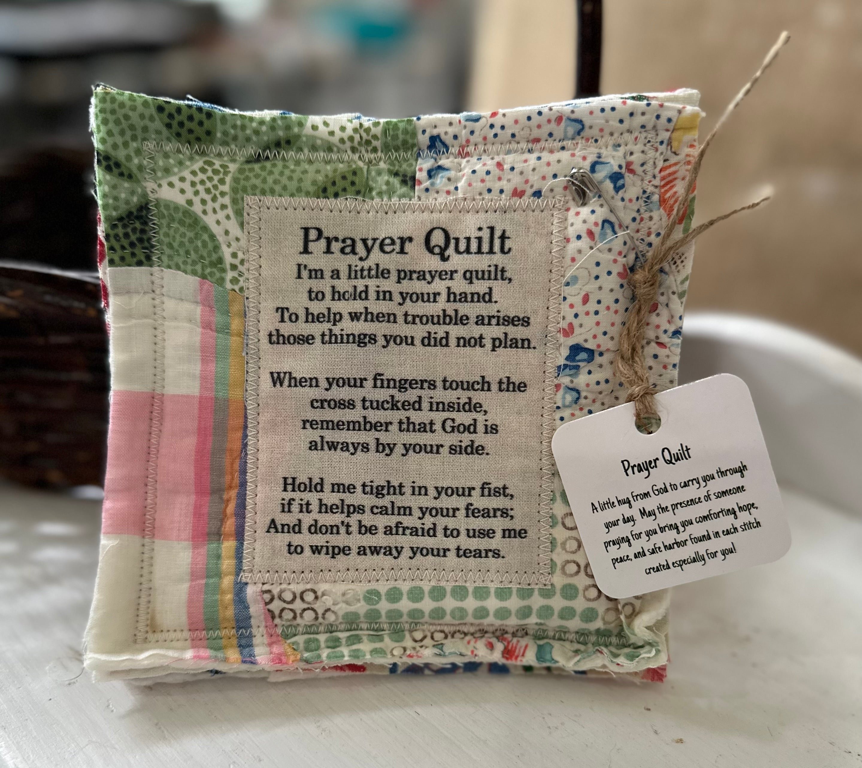 🎉Kaufe 2, erhalte 1 kostenlos🎁Gebetquilt mit Kreuz innen✝️