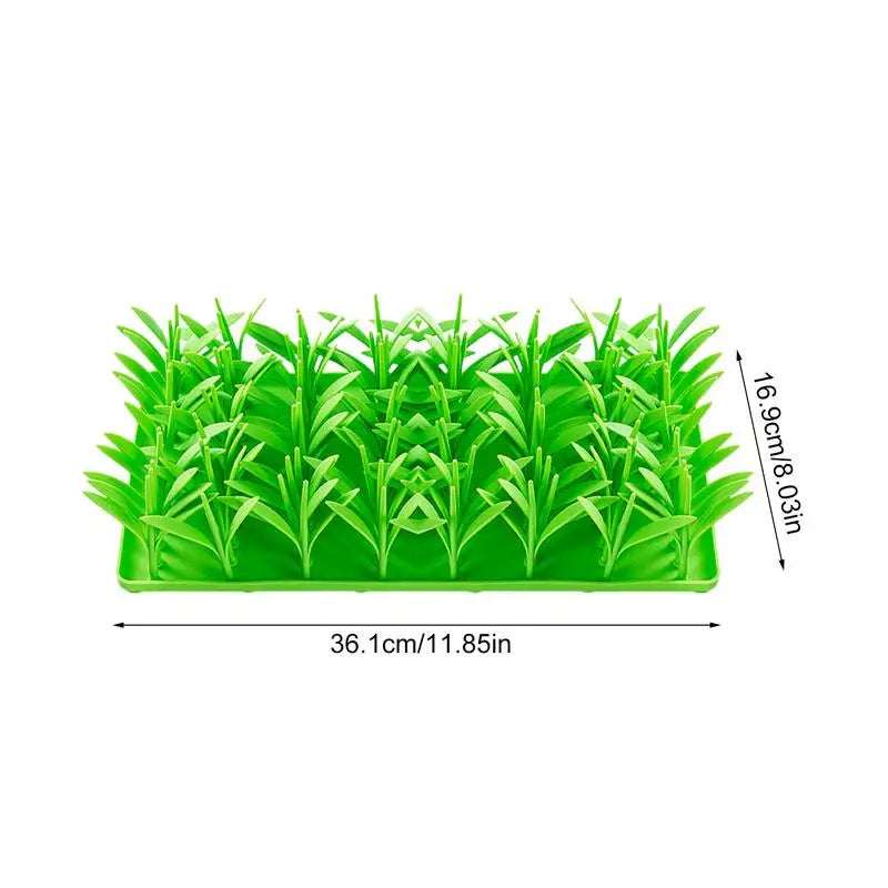 💥LAST DAY SALE 50% OFF💥Silicone Grass Suction Foraging Mat