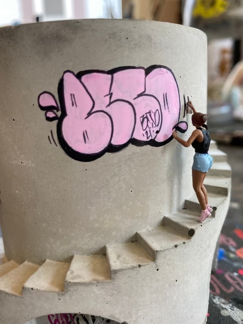 Handmade🤚🎁2025 Street Art Graffiti Planter