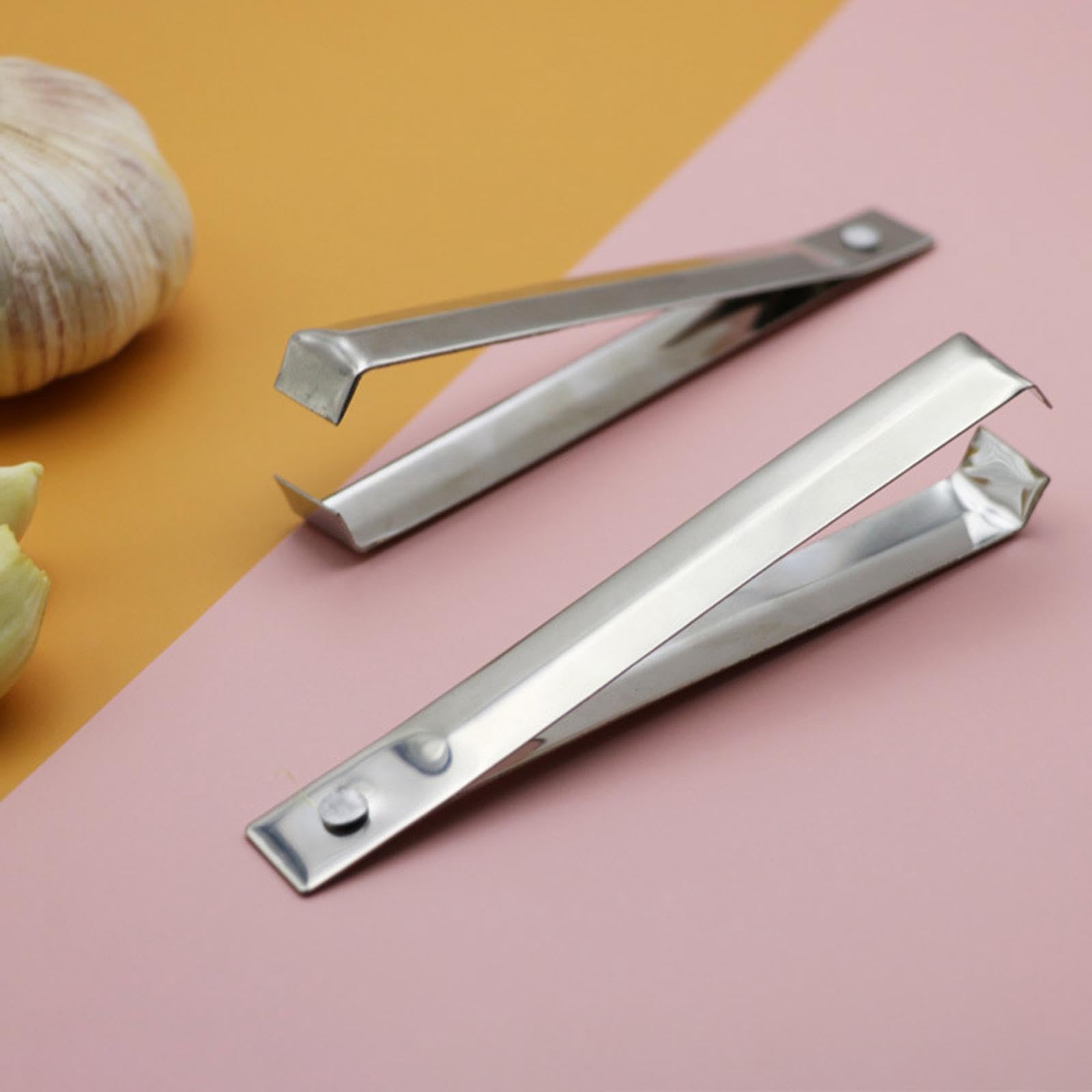 Garlic Tweezer Peeler: Precision and Efficiency