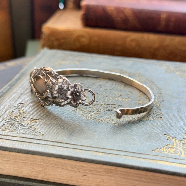 🔥LAST DAY 49% OFF✨Handmade Sterling Spoon Bangle - Crafted from Authentic Vintage Silverware