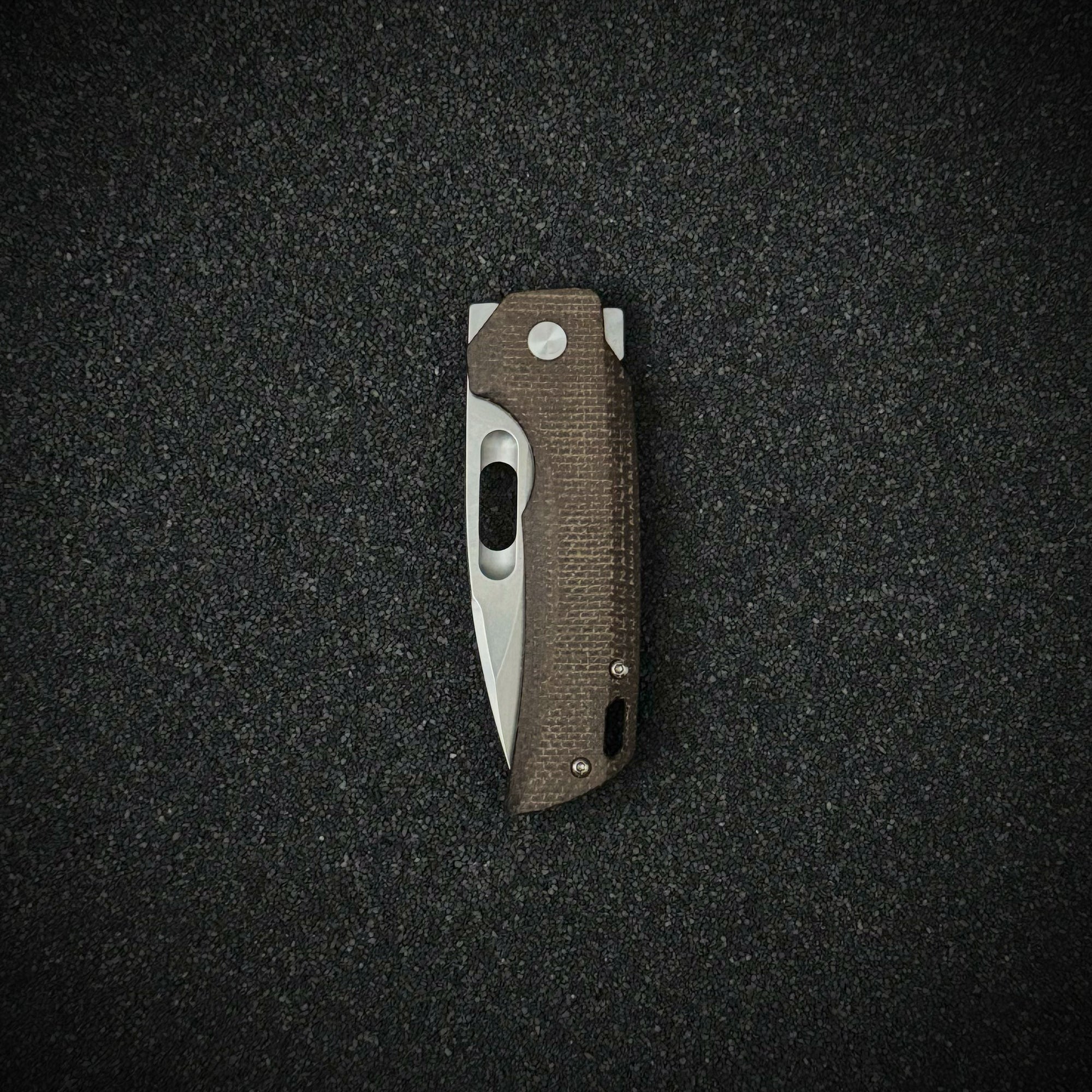 Linen Guard knife