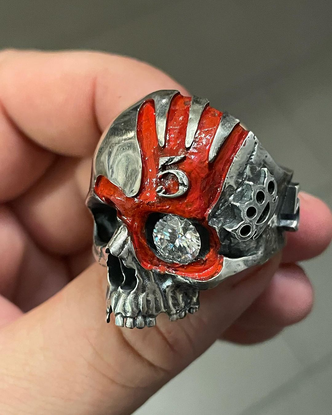 👊🏻💀👊🏻Five Finger Death Punch Skull Ring