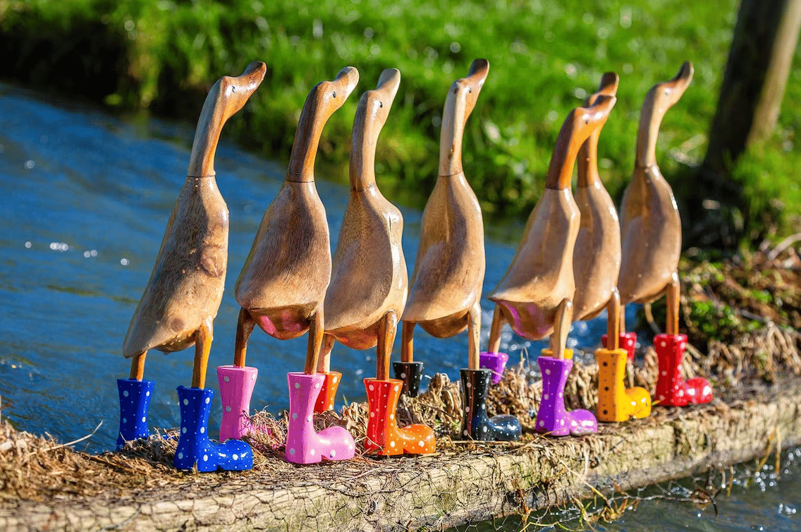 🔥Último Día 49%OFF🌈 Familia De Patos Con Botas De Agua Talladas A Mano💞