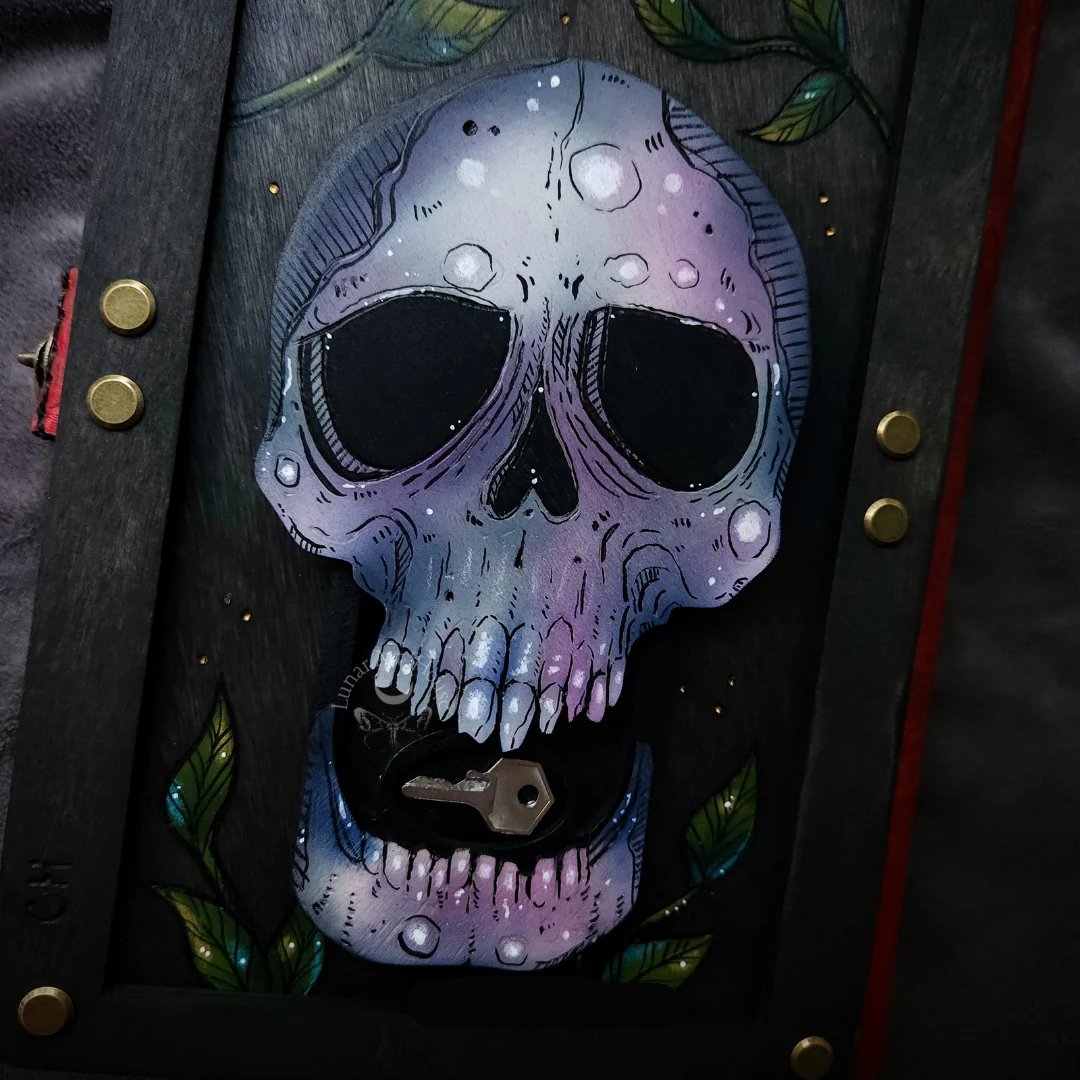 🎁Last Day Promotion 49% OFF🔥Skull and Nature Hidden Key Box