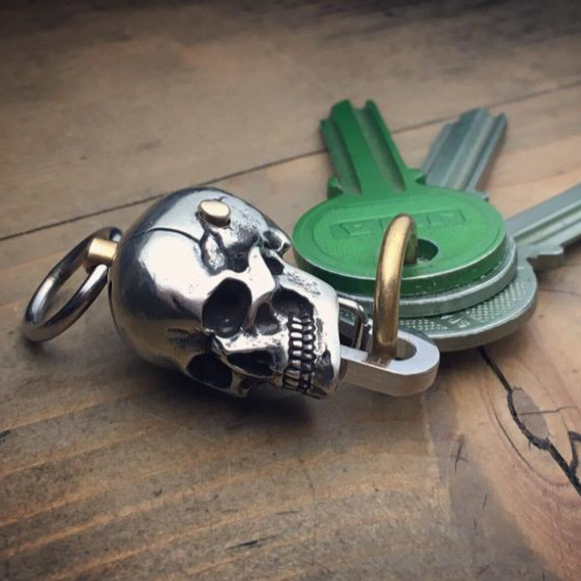 Metal Skull Keychain