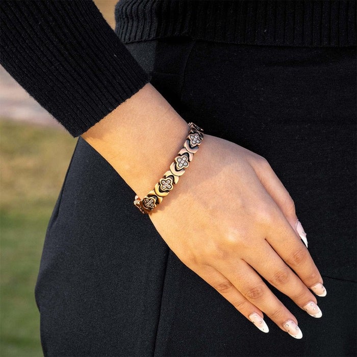 🌟 Fresh Week Fresh Deals 60% OFF-🍀Clover Copper Magnet Bracelet【Buy 2 Free Shipping】