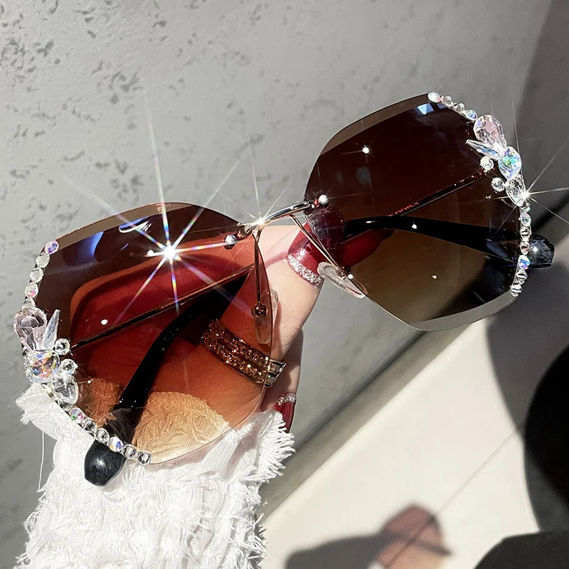 💖Summer Hot Sale-Woman Rimless Diamond Sunglasses