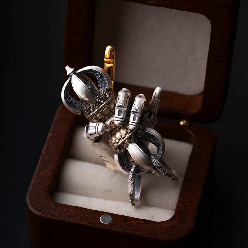 🎁TikTok Last Day Sale - 70% OFF🎉Mechanical Hand Pendant